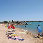 Σπίτι διακοπών Awesome In Privlaka (Zadar)