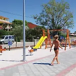 Awesome In Σπίτι διακοπών