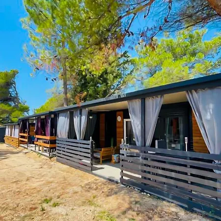 Holiday home Awesome In